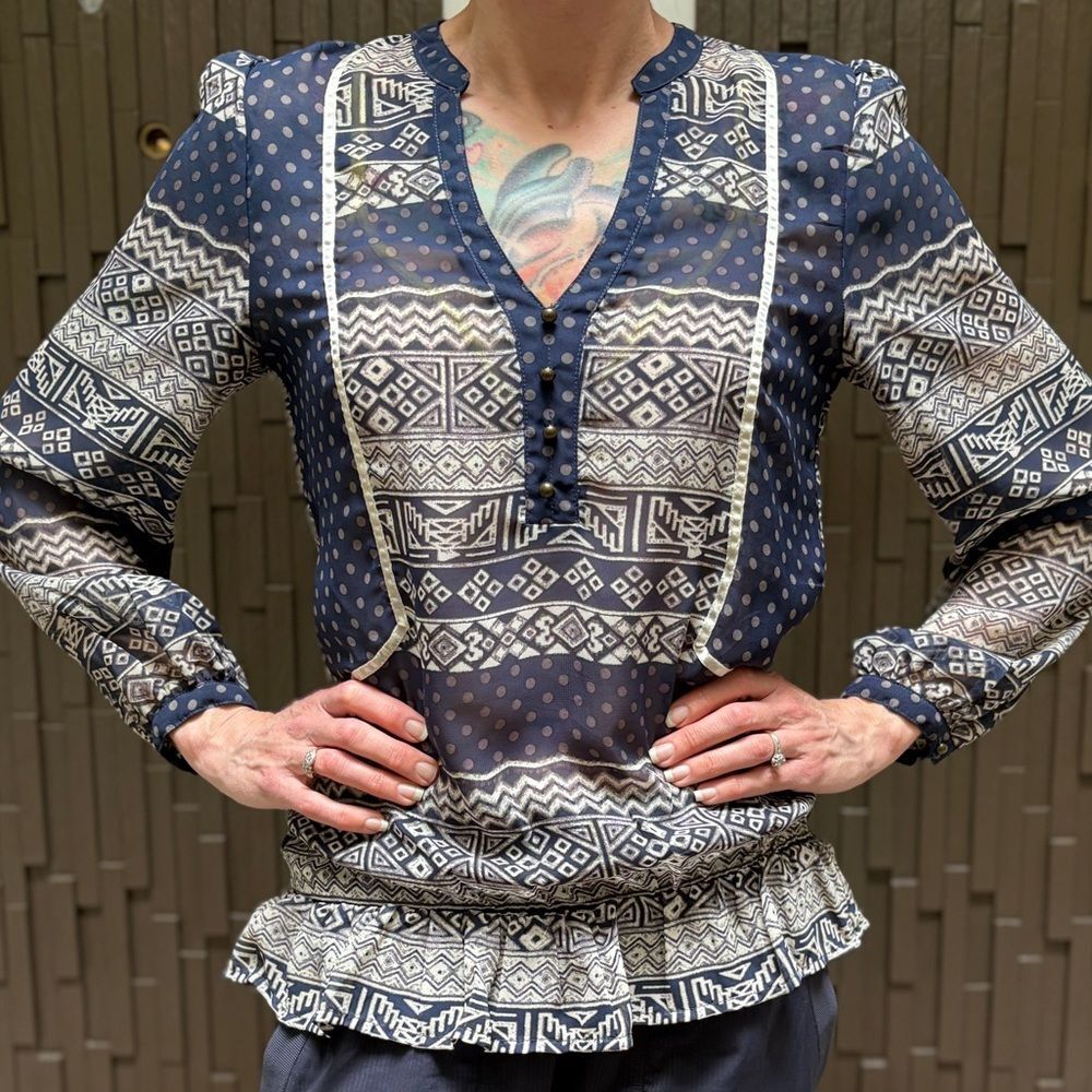 Long sleeve Women’s navy blue boho/Aztec polkadot print pullover blouse small
